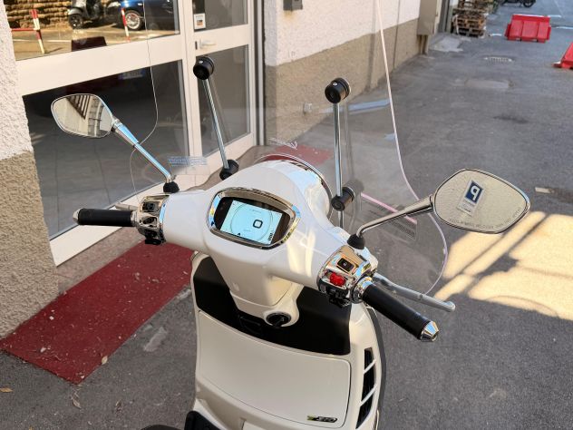 Piaggio Vespa GTS 310 Supertech - Foto 3