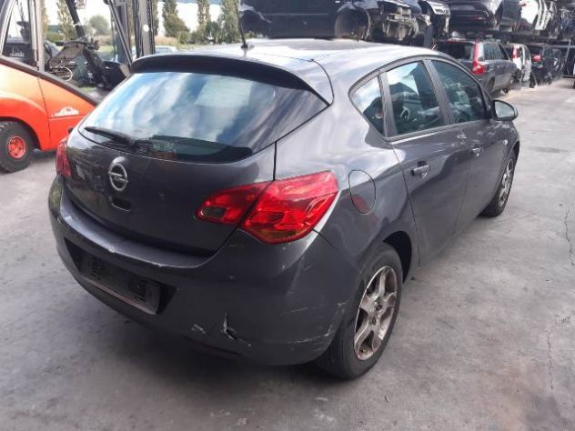 Ricambi vari Opel Astra J 1.7 CDTI del 2010 - Foto 2