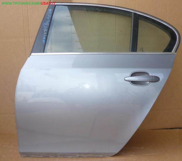 PORTA POST.S. GRIGIO MEDIO MET CON ALZ  Carrozzeria  Lamierati esterni  Porte  Porta post. sx. BMW - Serie 5 E60 4 porte - 01-03-2007 - 01-01-2010, BM
