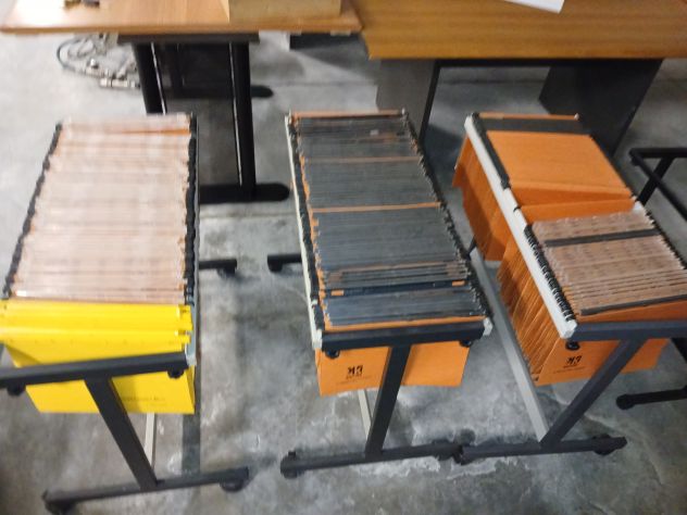Stock n.5 carrelli su ruote per schedario cartelle sospese ufficio - Foto 2