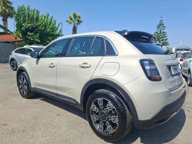 Fiat 600 Hybrid 145 CV DCT MHEV - Foto 6