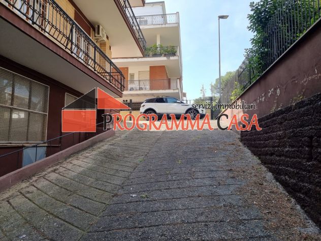 POMEZIA CENTRO VIA ROMA MAGAZZINO 200 MQ H 4 LIBERO SUBITO - Foto 3