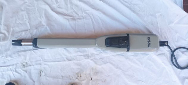 Coppia Attuatori per automazione cancello