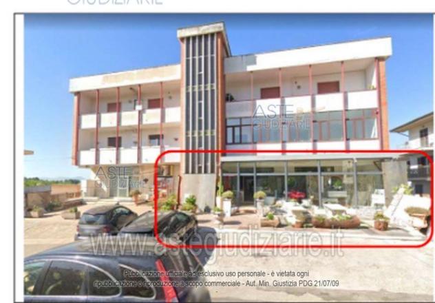IMMOBILI-IMMOBILE COMMERCIALE-Via Casilina Sud, 246