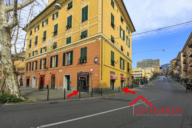 2 Vetrine in affitto a Genova