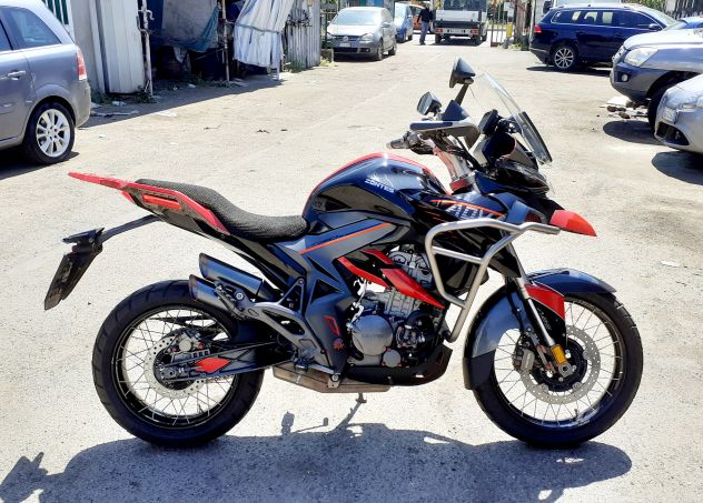 Moto Zontes 310 ZT con 20.000 km anno 2022 - Foto 4