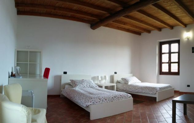 NOVOLI AFFITTASI APPARTAMENTO PER IMPRESE EDILI 3 CAMERE (7/8 POSTI LETTO)