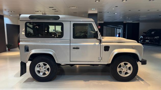 LAND ROVER DEFENDER 2.4D 122CV - 2010 - Foto 8