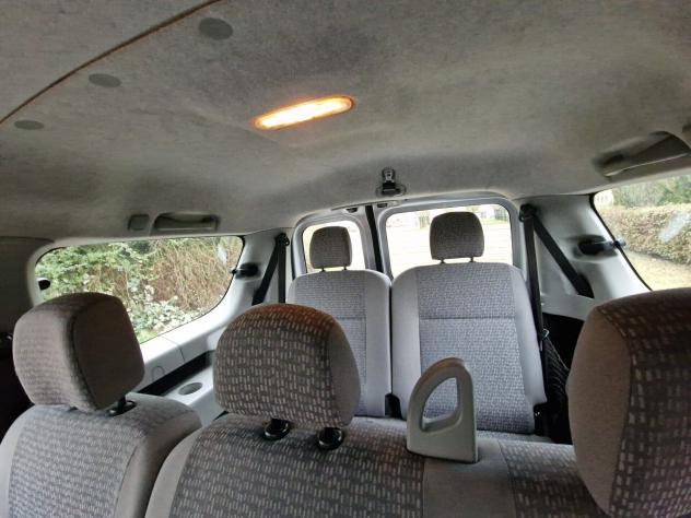 Dacia Logan MCV 1.5 dCi 70CV 7 posti Laurte - Foto 8