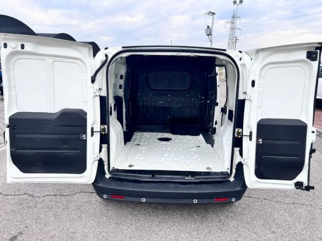 FIAT Doblò 1.6 MJT 90CV PC-TN Cargo Business - Foto 10