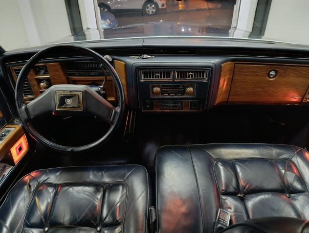 Cadillac Brougham Fleetwood 4.1 V6 1981 - Foto 10