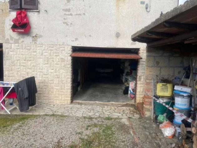 Immobile in asta di 280 m² con più di 5 locali e box auto in vendita a Castiglione del Lago - Foto 4