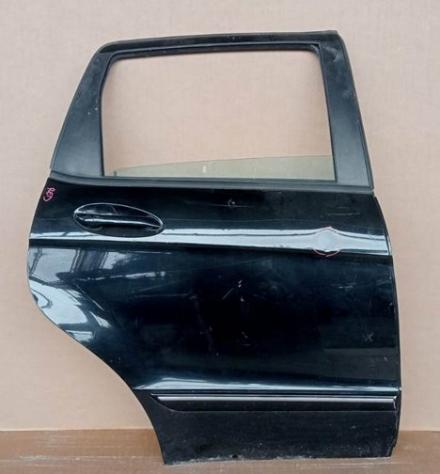 PORTA POST.D. NERO MET. C/ALZ. E SERR. (1 Bullo) Carrozzeria Lamierati esterni Porte Porta post. dx. MERCEDES - Classe A - 01-10-2004 - 01