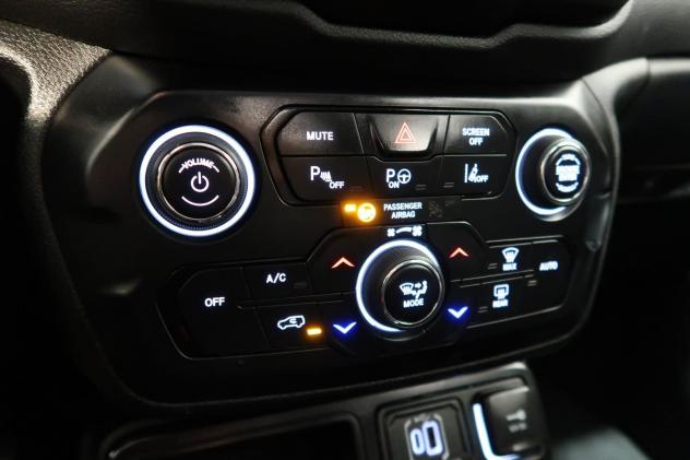 Jeep Renegade e-Hybrid 1.5 T4 MHEV 130cv Summit DDCT - Foto 9