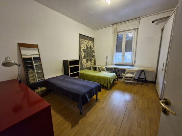 2 POSTI LETTO IN CAMERA CON BAGNO AUTONOMO 360euro/mese spese Incluse caduno - Foto 3