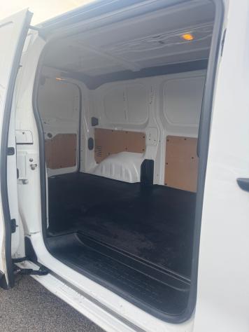 Peugeot Expert BlueHDi 120 Passo medio con porta laterale - Foto 6