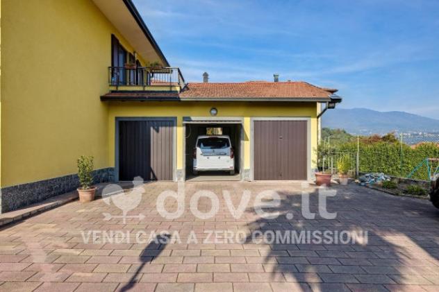 Villa di 355 m² con più di 5 locali e box auto in vendita a Biandronno - Foto 7