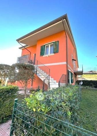 Quadrilocale in vendita a Podenzana