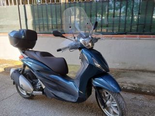 Beverly Piaggio 300