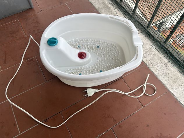 Vaschetta massaggiante per pediluvio