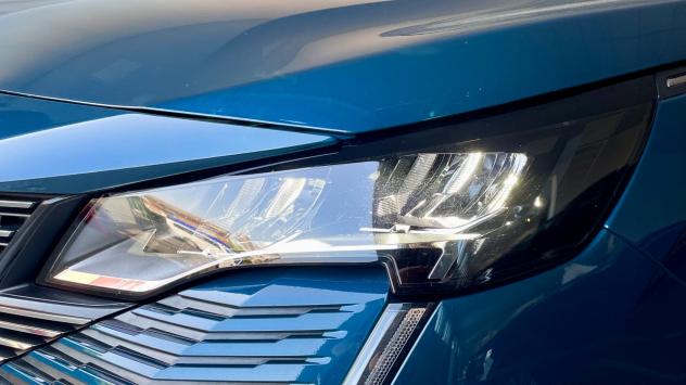 PEUGEOT 3008 1.5 BLUEHDI ALLURE 131CV - FULL LED, VIRTUAL COCKPIT, NEOPATENTATI - Foto 4