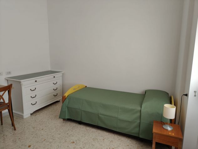 AFFITTASI CAMERE SINGOLE A STUDENTESSE E/O LAVORATRICI ZONA GEMELLI / CRISTO RE - Foto 2