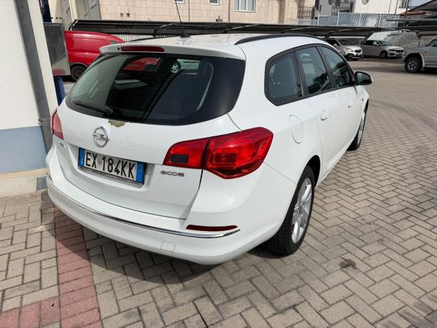 Opel Astra 1.6 CDTI 110CV Sports Tourer Business - Foto 2
