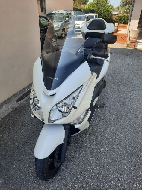 Vendo scooter Honda SW 400 T