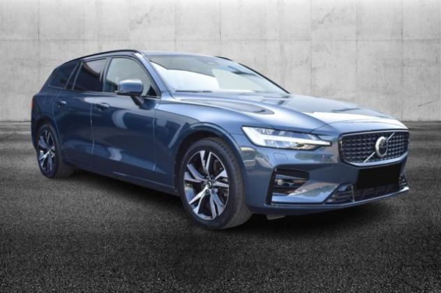 VOLVO V60 B4 automatico Plus Dark rif. 23758100
