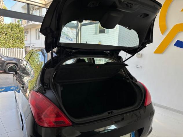 PEUGEOT 308 1.6 8V HDi 93CV 5p. Premium rif. 22487053 - Foto 9