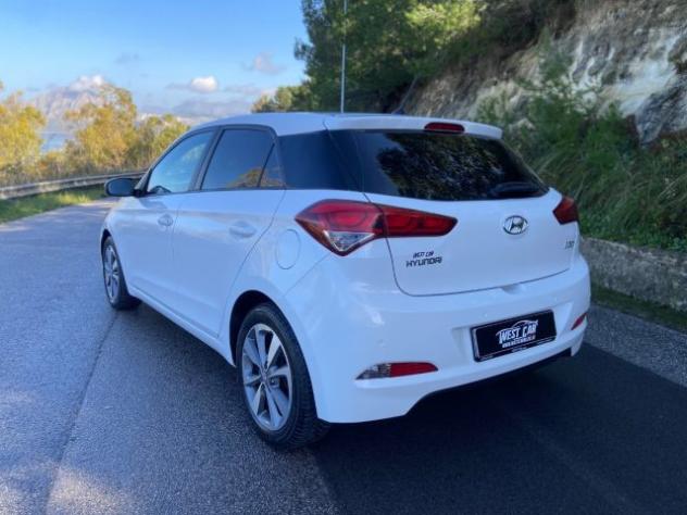 HYUNDAI i20 1.1 CRDi 12V 5 porte Comfort NEOPATENTATI rif. 24013507 - Foto 6