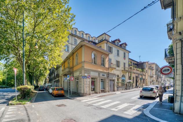 Palazzo / Edificio in vendita a Torino