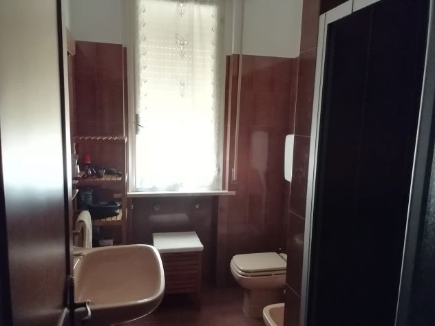 Affitto due posti letto in camera doppia € 200 l'uno, solo studenti - Foto 2