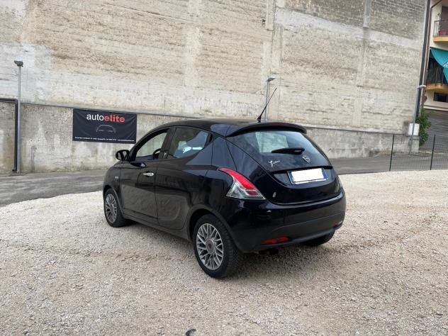 Lancia Ypsilon - Foto 2