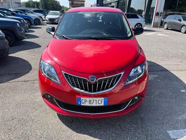 Lancia Ypsilon 1.0 FireFly 70cv Hybrid Gold - Foto 2