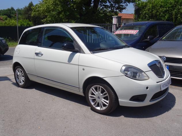 Lancia Ypsilon 1.2 69 CV UNYCA OK NEOPATENTATI - Foto 2