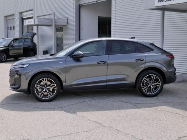 AUDI Q3 Sportback NEW 2.0 Tdi 150cv S-tr. S-line edition rif. 23746596 - Foto 2