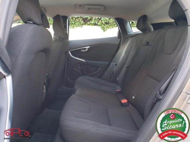 VOLVO V40 Cross Country 2.0 D2 120 CV Kinetic Geartronic rif. 20054249 - Foto 10