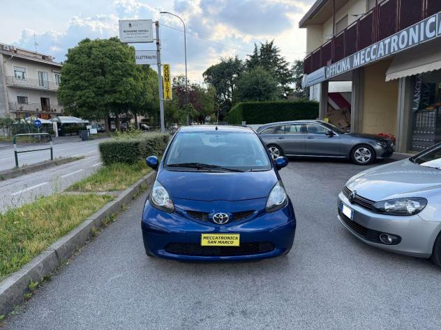 TOYOTA - Aygo - 12V VVT-i 5 porte Blue AUTOMATICA - Foto 2