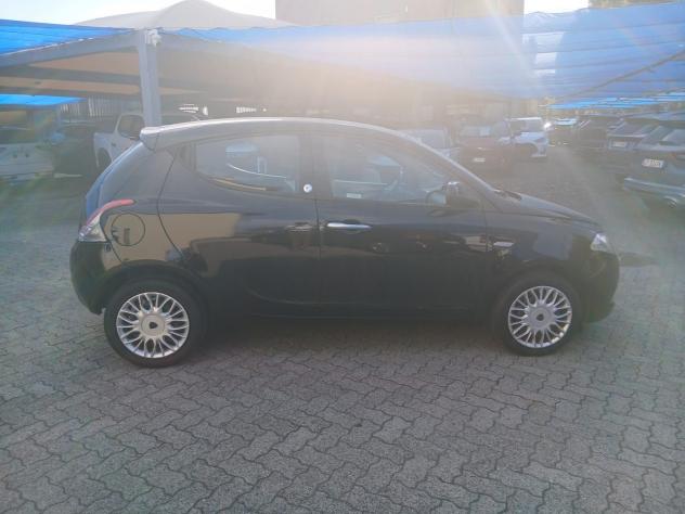 Lancia Ypsilon 1.2 69 CV 5 porte GPL Ecochic Silver. - Foto 6