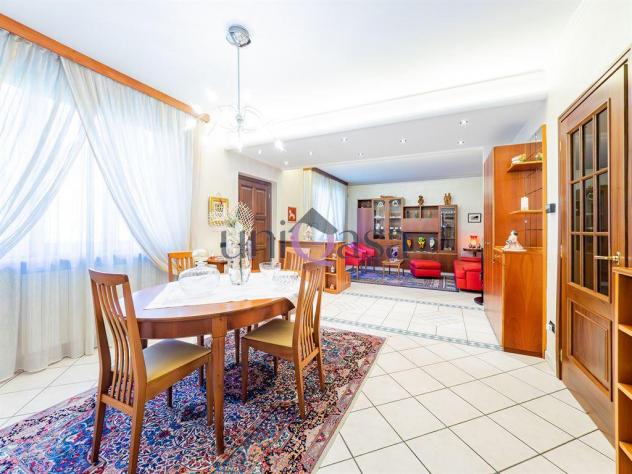 Meda (MB), vendesi villa singola con giardino privato – Eleganza, spazio e comfort per la tua famiglia. - Foto 17