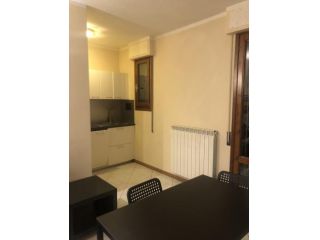Appartamento arredato composto da soggiorno, cucinotto, camera, camera sing &hellip;
