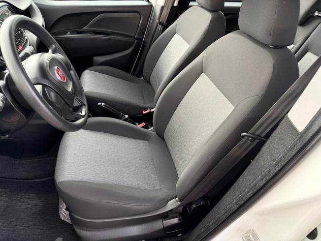 Fiat Doblo 1.6 MJT 90CV S&S PC Combi Lounge - Foto 8
