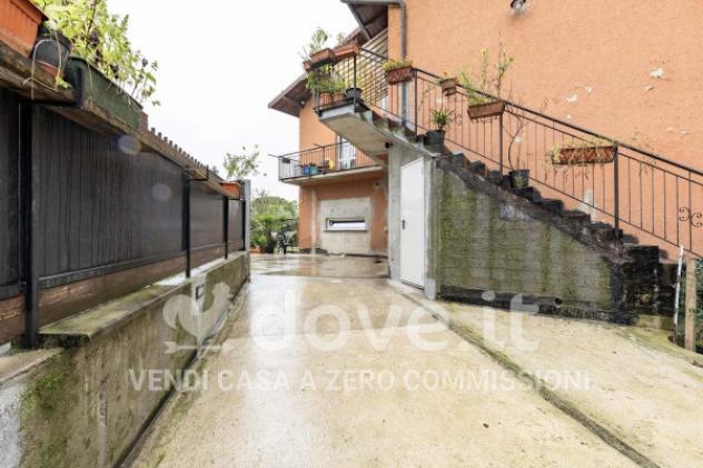 Villa di 180 m² con più di 5 locali in vendita a Caravate - Foto 7