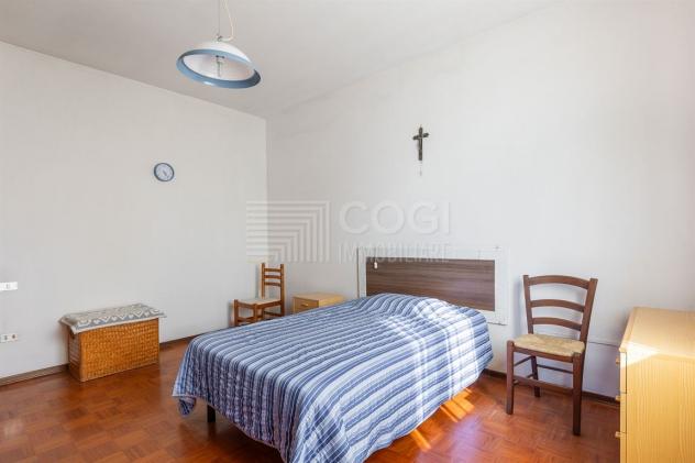 GRANDE PROPRIETÀ INDIPENDENTE CON AMPIO LOTTO ESTERNO - Foto 12