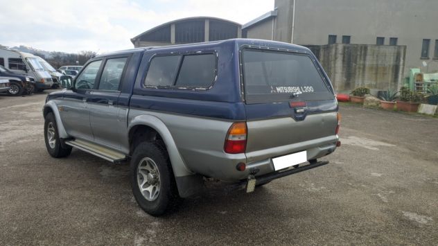 Mitsubishi L200 2.5 TDI 4WD 100CV Cabina Doppia R/D LOCK - Foto 3