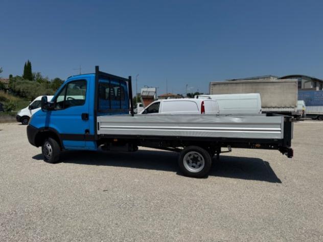 IVECO Daily 35C10 a cassone rif. 24013263 - Foto 3