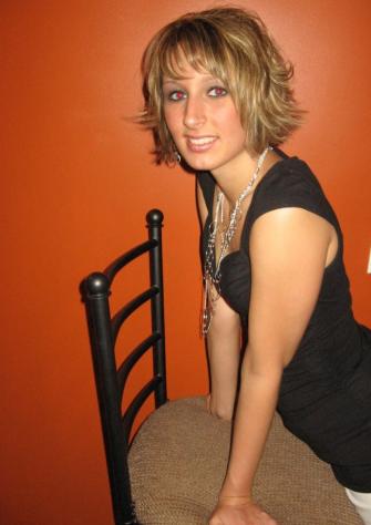 Donna di Potenza, 30 anni. Fisico Delicato Tel: