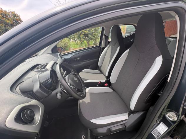 Toyota Aygo 1.0 VVT-i 69 CV 5 porte x-business - Foto 9