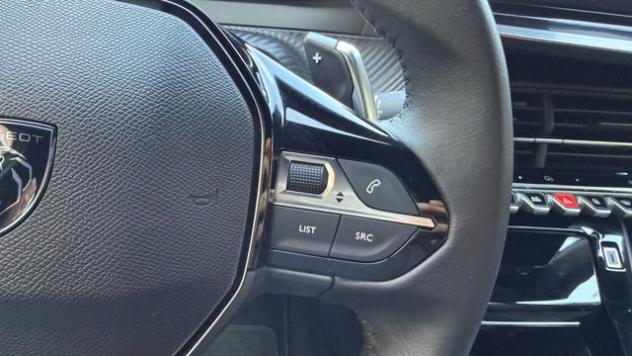 PEUGEOT 2008 1.2 145CV HYBRID e-DCS6 ALLURE*FULL LED*CARPLAY* rif. 23959290 - Foto 7